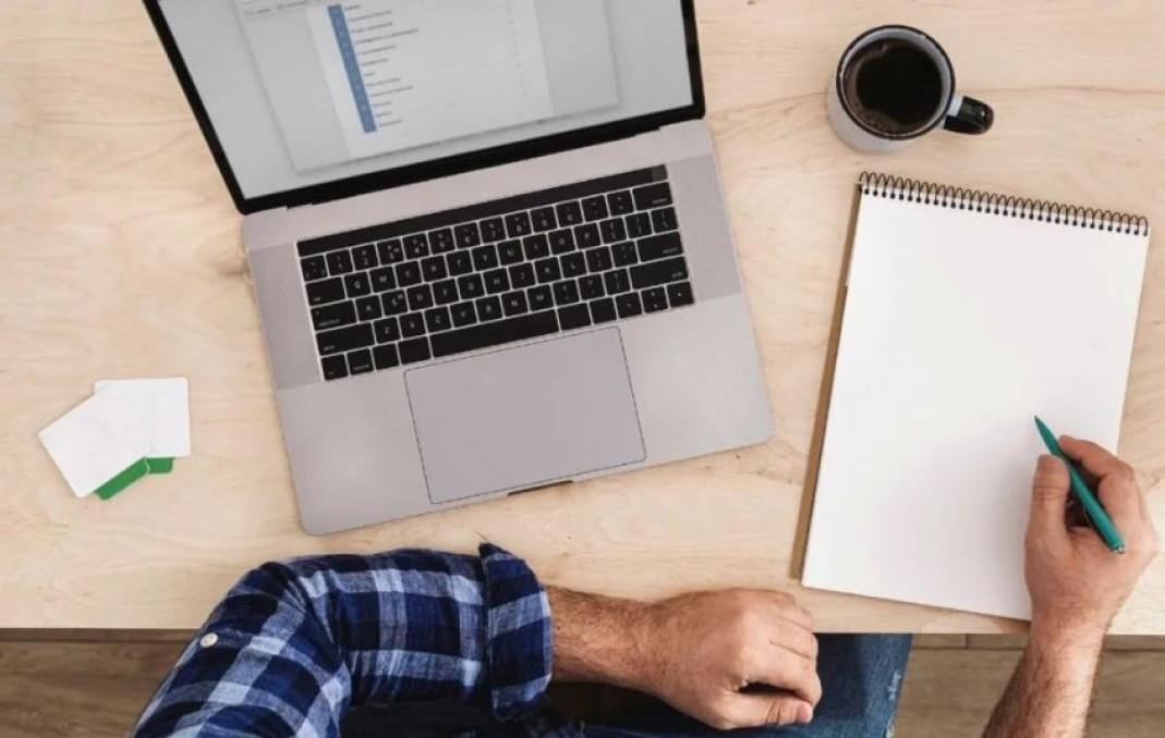 Uniform and Effective Online Education in India —