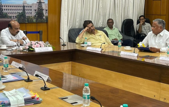 Congress mocks Karnataka minister caught sleeping during flood review meeting