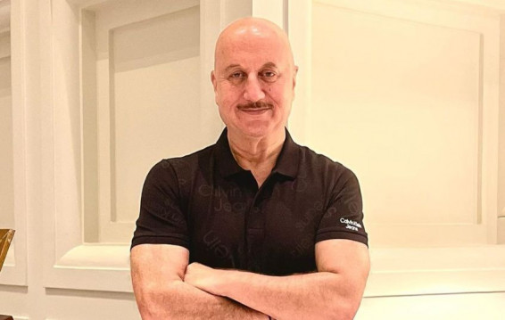 Anupam Kher set to host his new talk show ‘Manzilein Aur Bhi Hain’