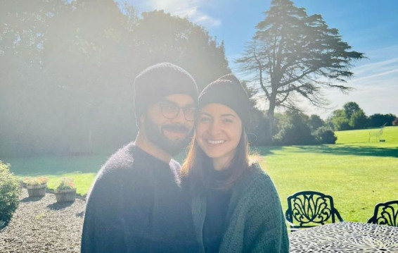 Celebrity ho! Toh deal karna padega: Anushka fumes after Virat’s hotel room video goes viral