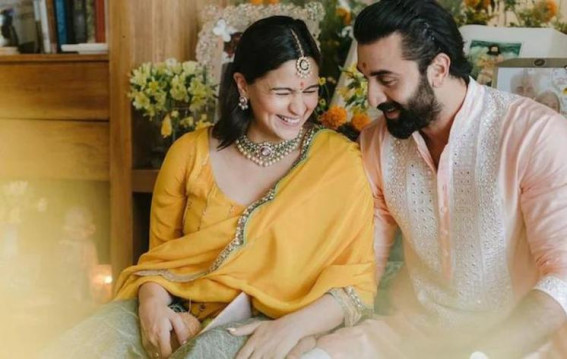 Alia Bhatt & Ranbir Kapoor welcome their first child, blessed with baby girl
