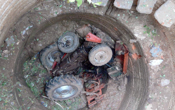 Six Feared Drowned as Tractor Falls into Well in Maharashtra’s Nanded