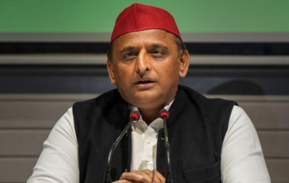 Akhilesh Yadav Calls for Restraint and Unity Amid Rising Tensions Between India and Pakistan