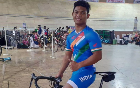 Top Indian Cyclist Esow Alban Injured in Minor Road Accident During Training in Delhi