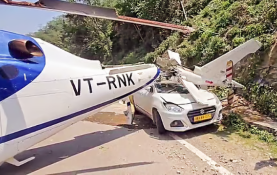 Helicopter to Kedarnath Makes Safe Emergency Landing in Guptkashi,
