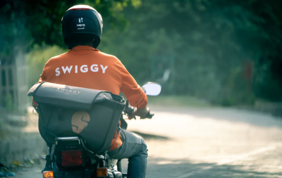 From Tech to Takeaway: Bengaluru Swiggy Agent with 19 Years of IT Experience Sparks Online Buzz