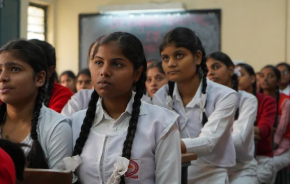 Maharashtra Makes Hindi Mandatory as Third Language for Classes 1-5, With Opt-Out Option