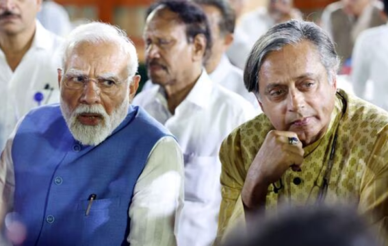 Kharge Criticizes Tharoor Over Modi Praise