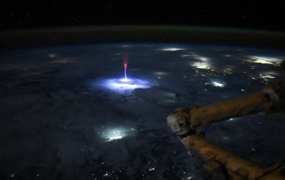 NASA Astronaut Witness Rare Sprite Lightning Phenomenon