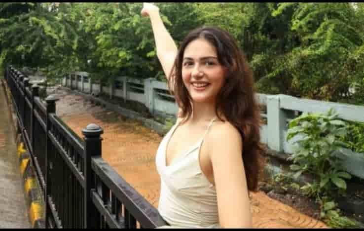 Be Your Own Soldier  Aneet Padda Bold Bollywood Message