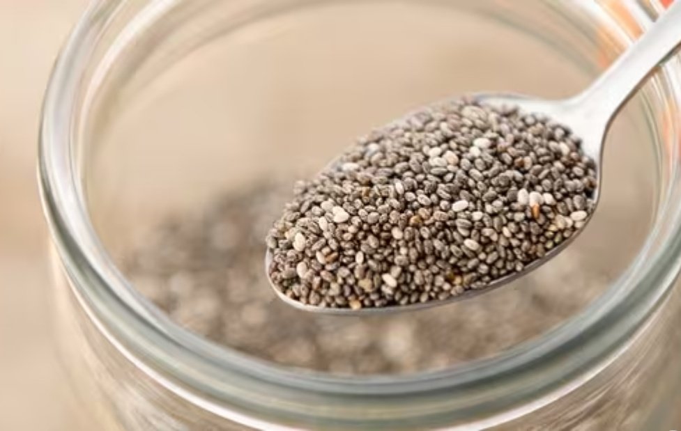 Nutritionist Warns People With Certain Conditions to Avoid Chia Seeds