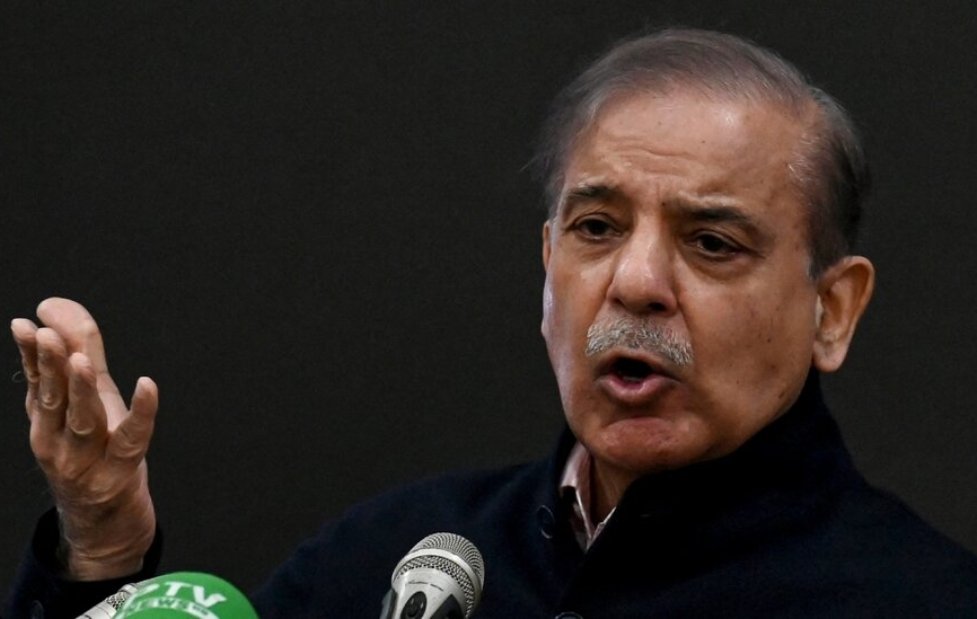 Pakistan Prime Minister Admits Compromise While Urging Global Financial Aid