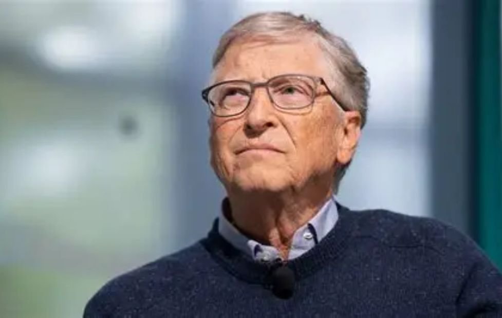 Bill Gates Warns AI Will Transform Jobs and Society Faster Than Anticipated