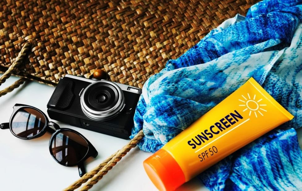 Is There a Real Link Between Daily Sunscreen Use and Vitamin D Deficiency? Doctors Explain