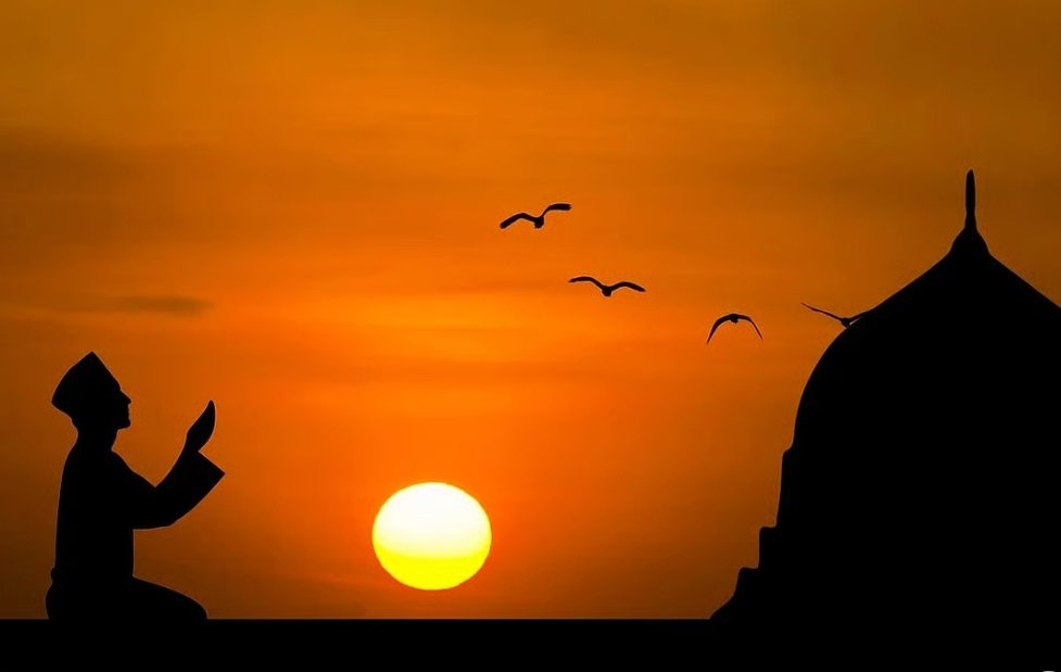 UP Principal Suspended After Allegations of Forcing Namaz on Students