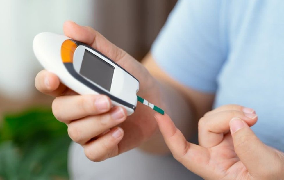 Experts Point to These 3 Simple Lifestyle Fixes if you are struggling with Blood Sugar