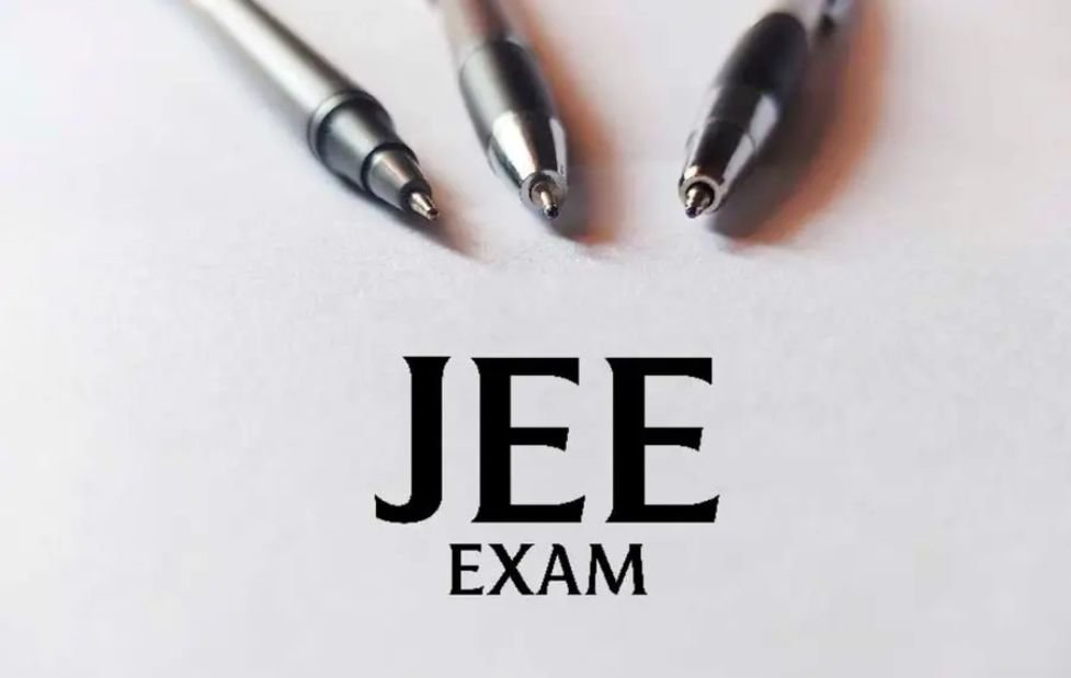 JEE Advanced 2026: How Many BTech Seats Are Available at IIT Delhi? Learn Fees and Hostel Charges