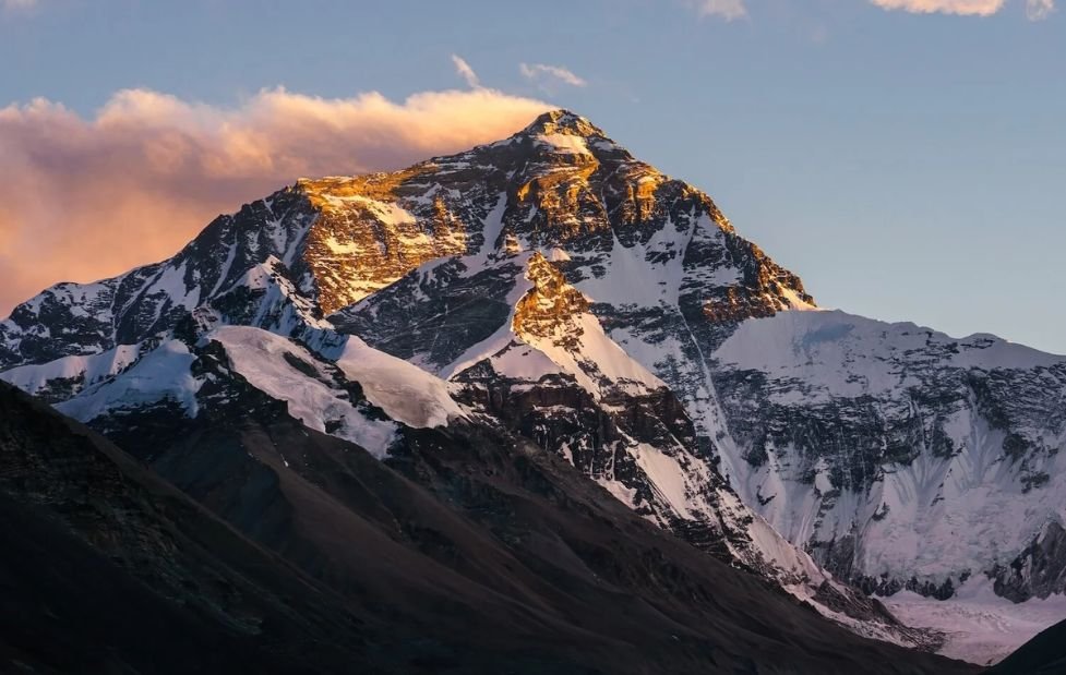 Stanford Scientists Create First Global Map of Deep Mantle Earthquakes