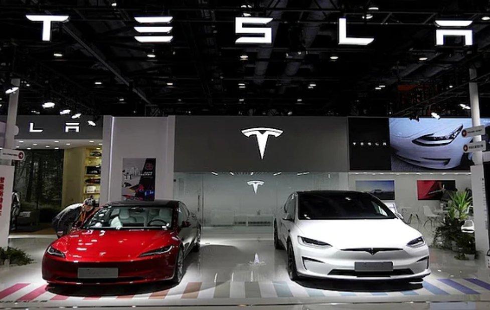 Tesla Poised to Win Big as Canada Welcomes Chinese EV Entry