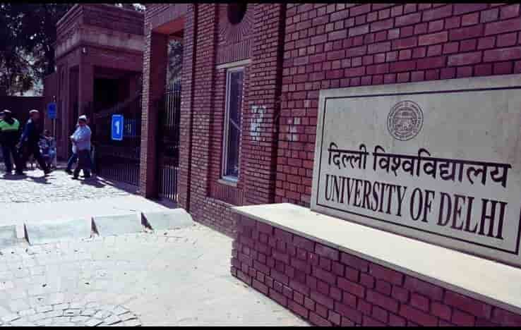DU Replaces Democracy Seminar With Cow Welfare Summit, Sparking Debate