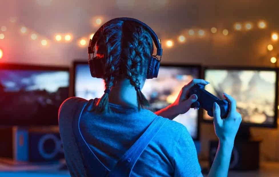 The 10-Hour Threshold: When Video Gaming Becomes a Health Hazard