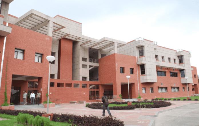 IIT Kanpur Launches Online Certification Courses in Electric Vehicle Technology