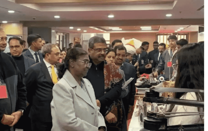 IIT Mandi iHub Showcases 'Drone Didi' Program Success to President Droupadi Murmu